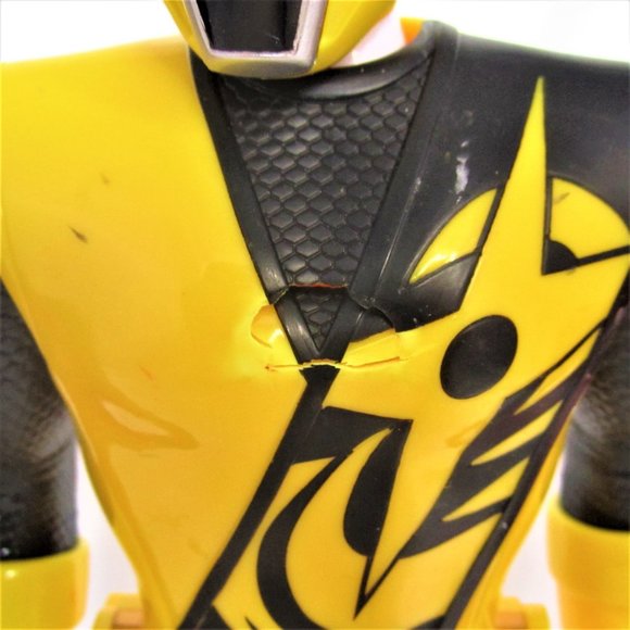 Lot of 3 Power Rangers 12" tall 2 Red, 1 Yellow - Picture 3 of 3